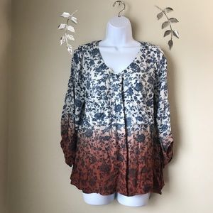 Gimmicks Top Size XS Button Down Ombré Keyhole